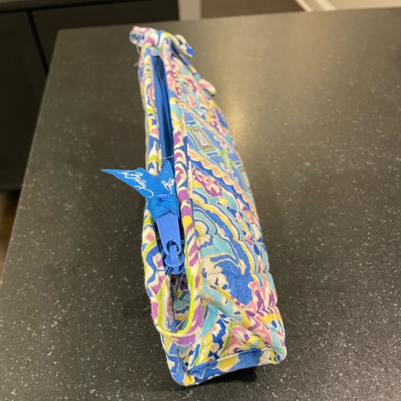 Vera Bradley CapriBlue Make Up Bag - like new - Picture 4 of 4